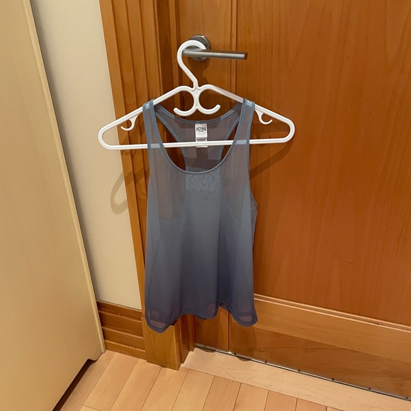 Victoria’s Secret Sport Ombré Mesh Athletic Tank Top - Picture 2 of 5